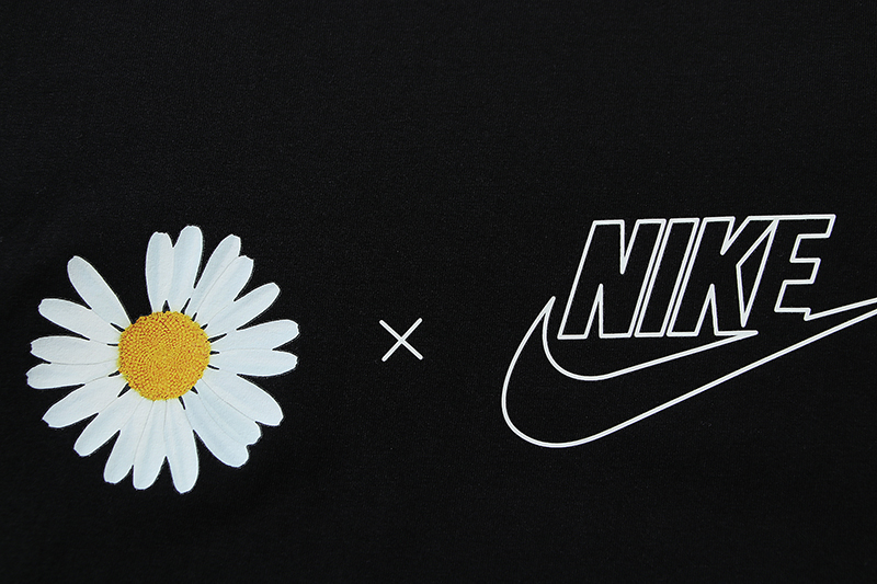 Nike T-Shirt N807383