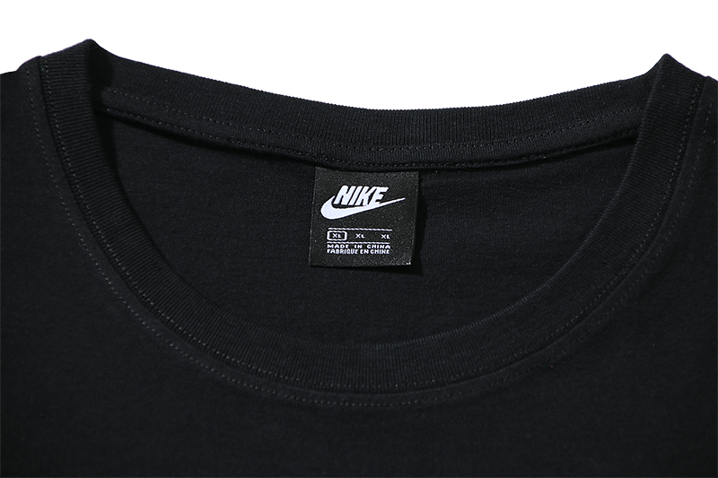 Nike T-Shirt N889807