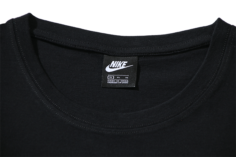 Nike T-Shirt N889808