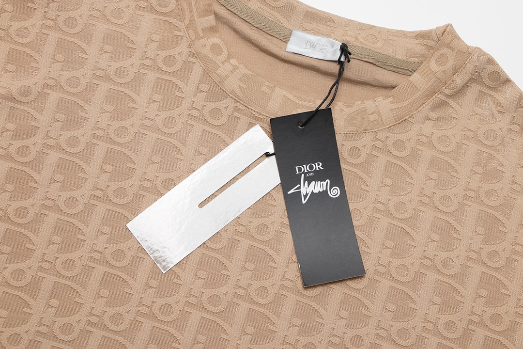 Dior T-Shirt  203705