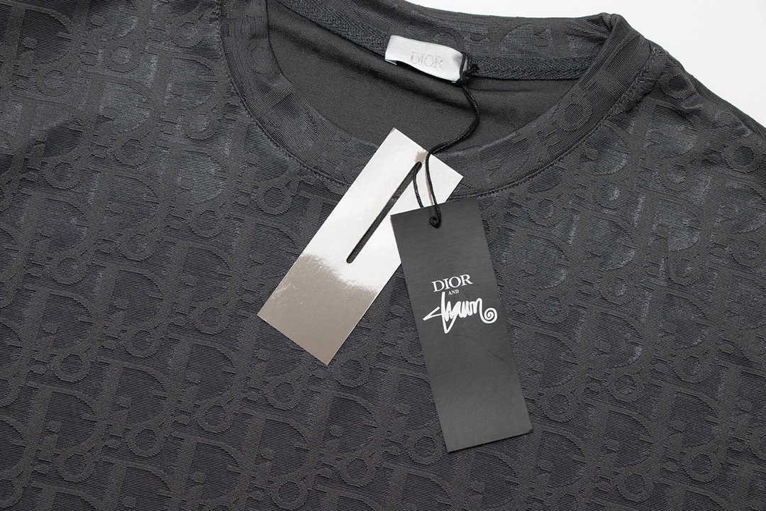 Dior T-Shirt  203706