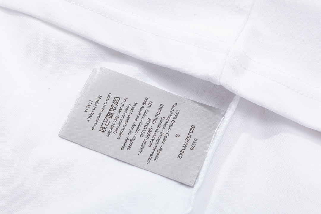 Dior T-Shirt  204932