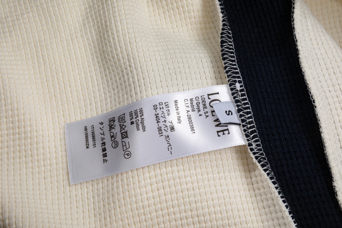 Loewe T-Shirt  200304