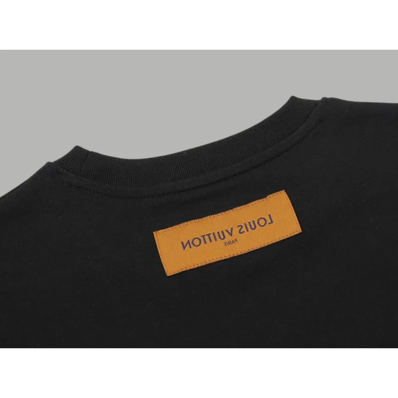 LV T-Shirt  204510