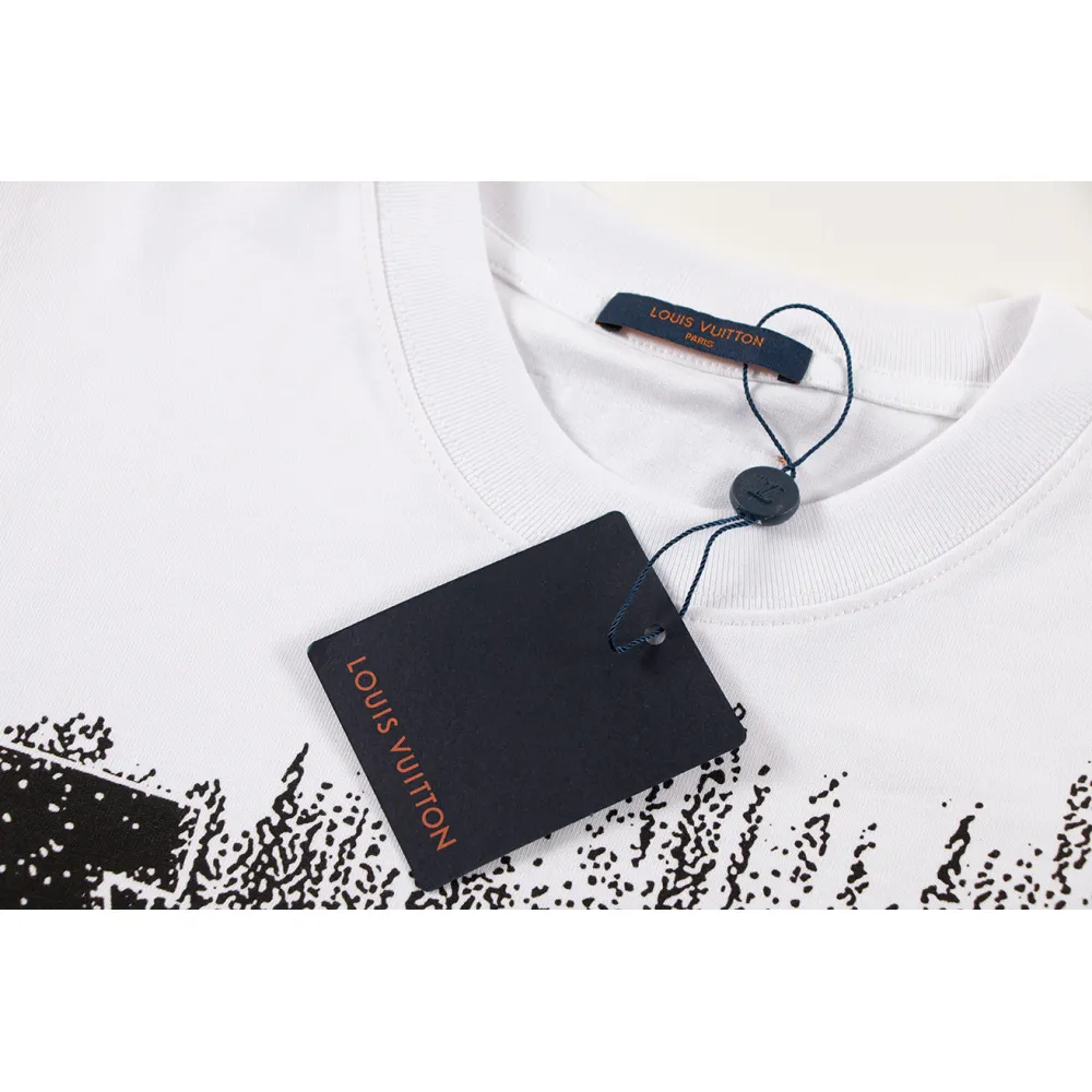 LV T-Shirt  204750