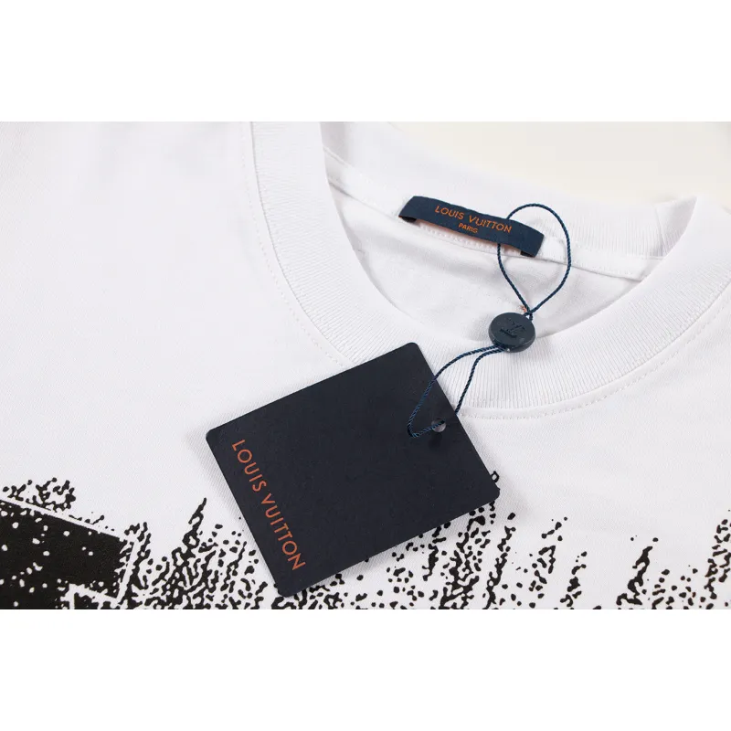 LV T-Shirt  204750