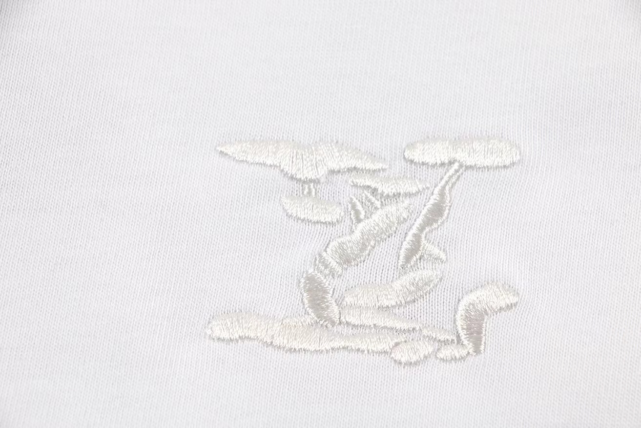 LV T-Shirt  204756