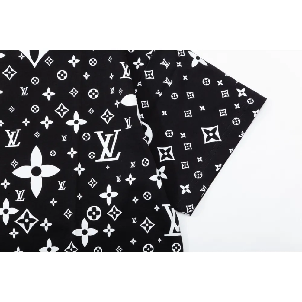 LV T-Shirt  204855