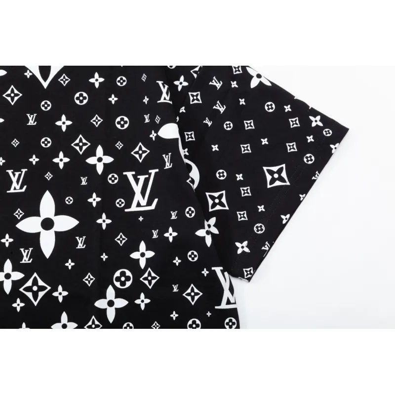 LV T-Shirt  204855
