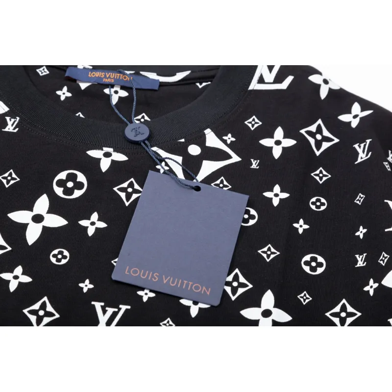 LV T-Shirt  204855