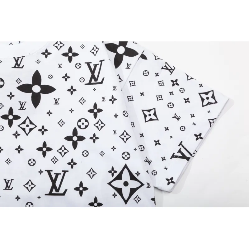 LV T-Shirt  204858