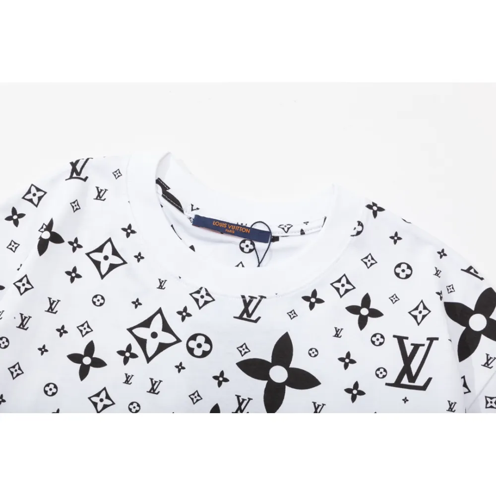 LV T-Shirt  204858