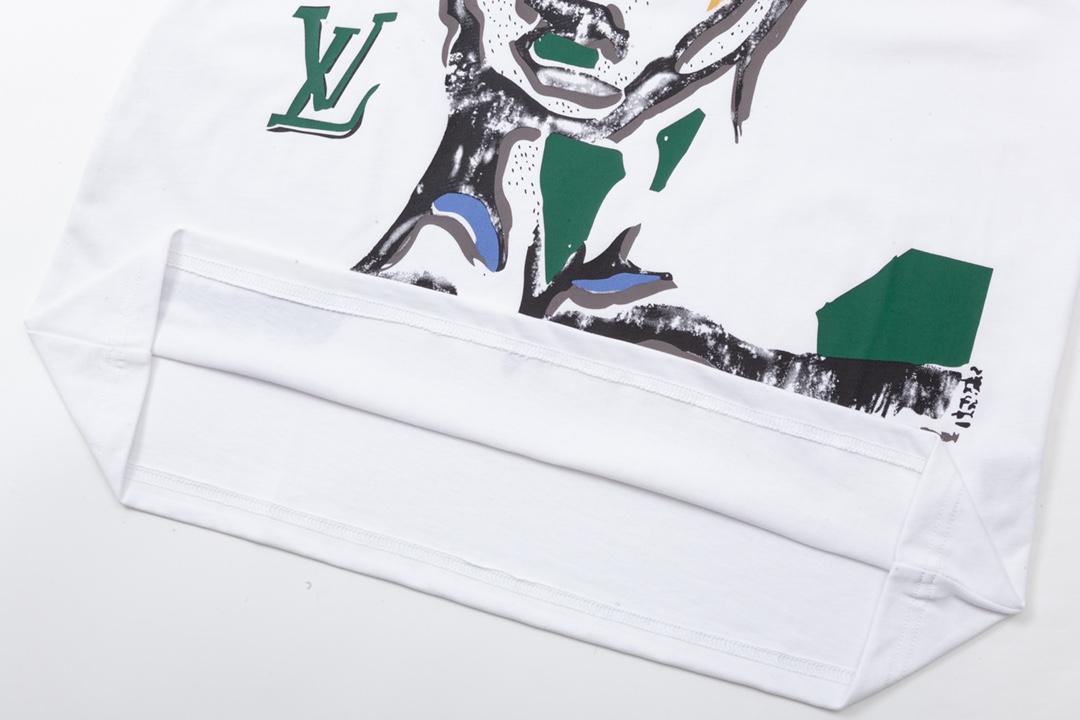 LV T-Shirt  204915