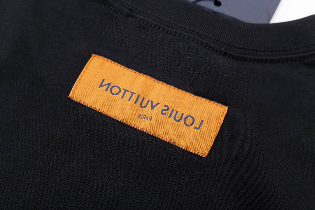 LV T-Shirt  204917