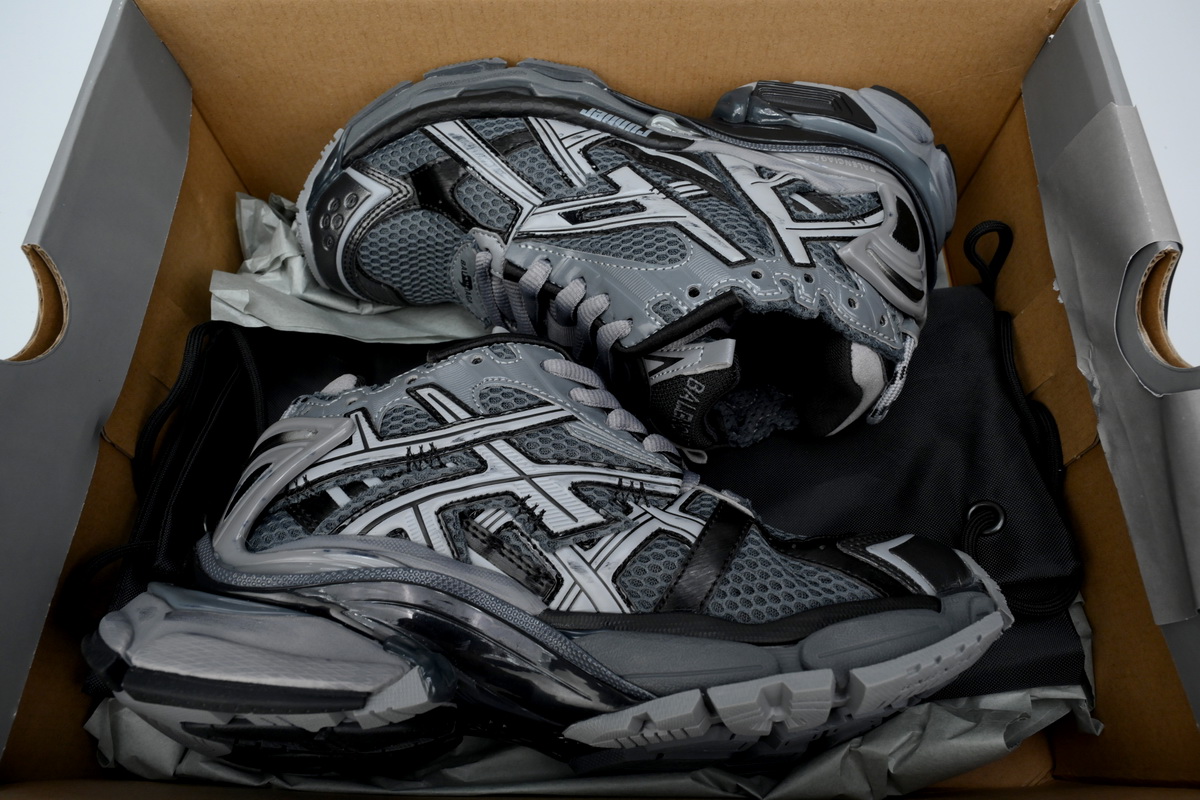 Balenciaga Runner Dark Grey Black  677402 W3RB2 1515 