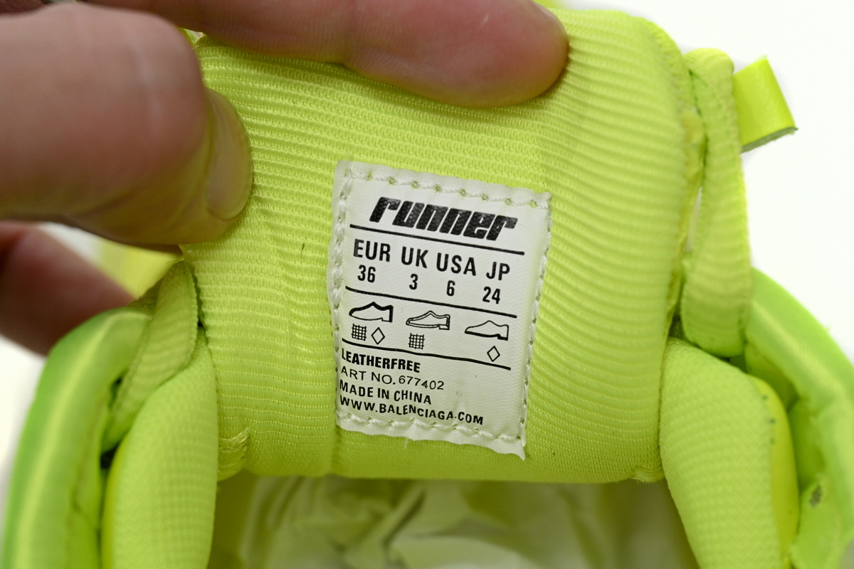 Balenciaga Runner Fluorescent Green  677402 W3RB4 7510