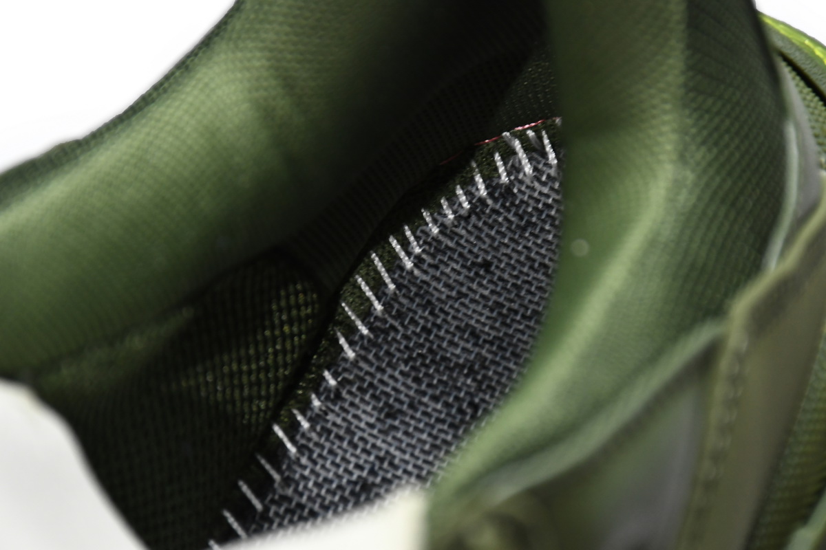 Balenciaga Triple S Clear Sole Dark Green 541624 W2GA1 2325 