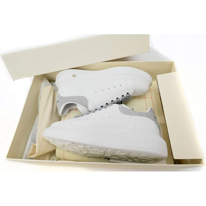  Alexander McQueen Sneaker Loose Drilling