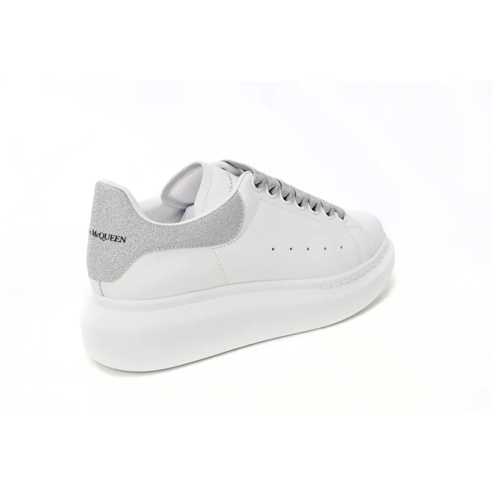  Alexander McQueen Sneaker Loose Drilling