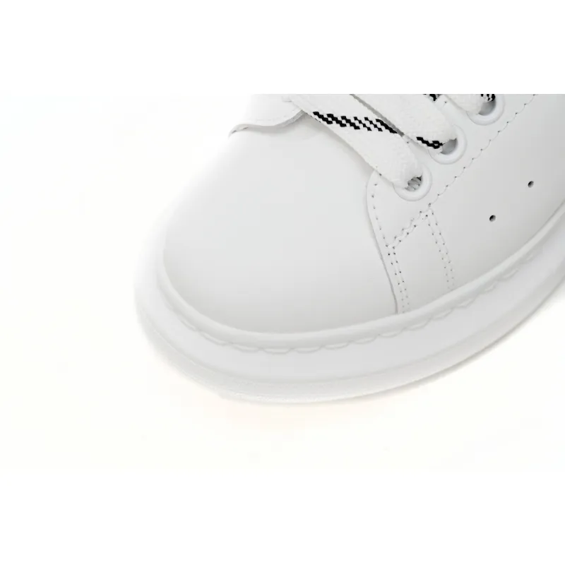 Alexander McQueen Oversized White Black Trim 625156WHXMT9074