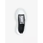 Alexander McQueen Tread Slick Low Lace Up Black White 604257 W4L32 1070