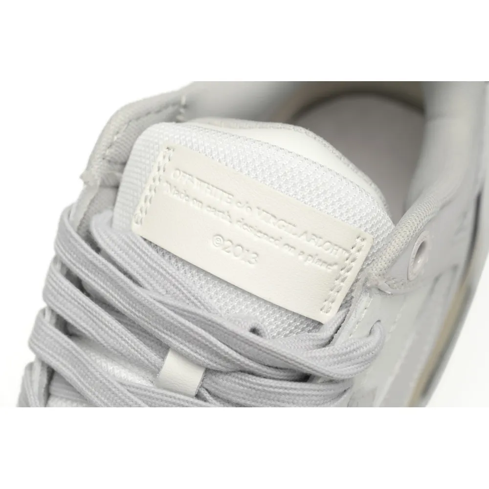 OMIA189F 23LEA005 0546 FF-WHITE Out Of White White and Blue Tail  OMIA189F 23LEA005 0546