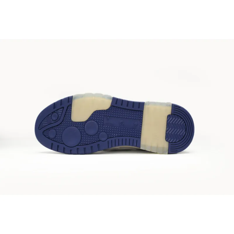OMIA189F 23LEA005 0546 FF-WHITE Out Of White White and Blue Tail  OMIA189F 23LEA005 0546