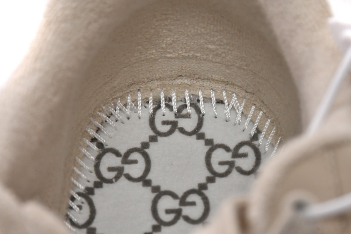  Gucci Screener GG Peach Tail 546551 9Y920 9665