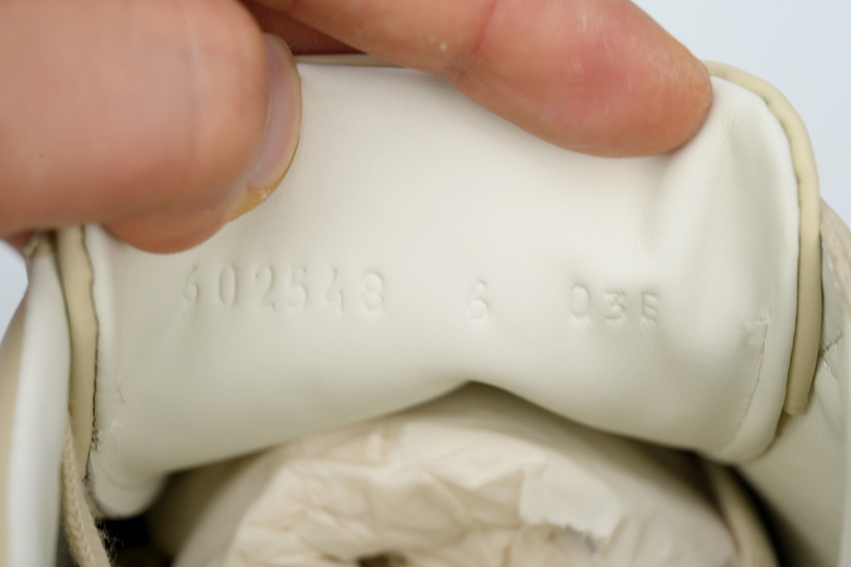 Gucci Ace x Disney Ivory 603697 AYO70 9591