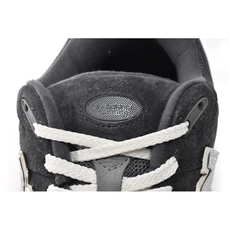 New Balance 2002R Black Dark Grey  M2002RHO