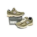 New Balance 2002R Olive Brown  M2002RHN