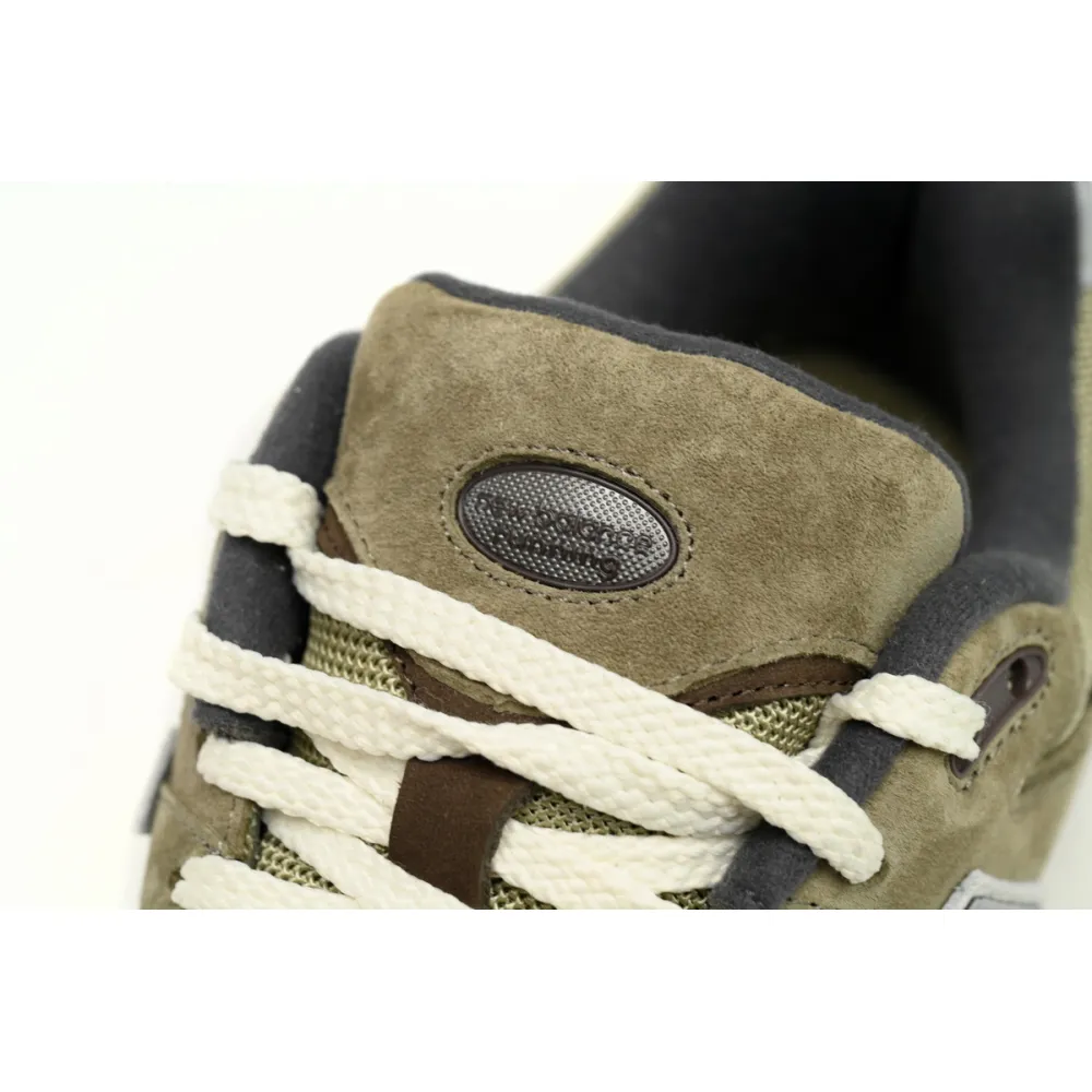 New Balance 2002R Olive Brown  M2002RHN
