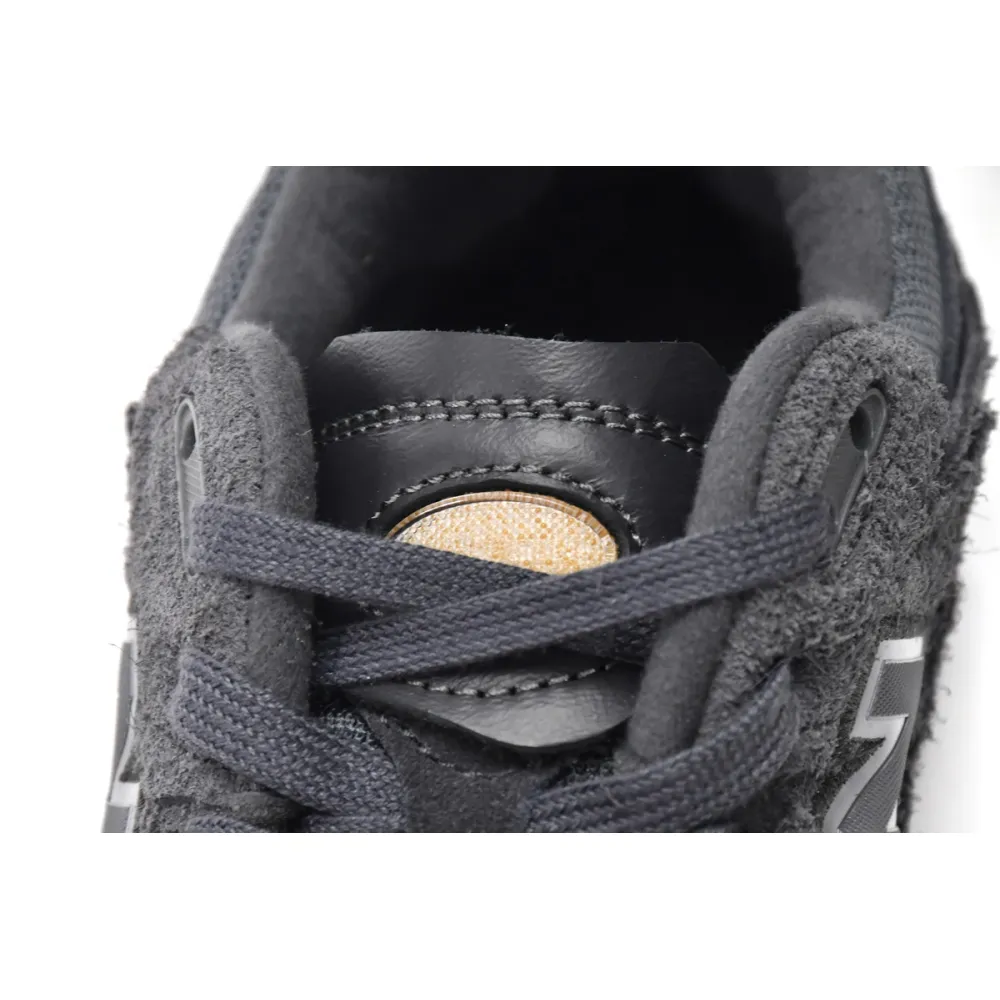 New Balance 2002R Protection Pack Phantom  M2002RDB
