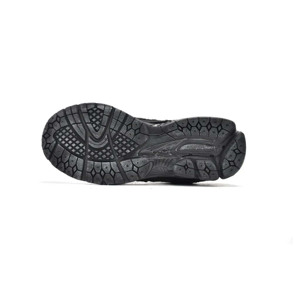 New Balance 2002R Protection Pack Phantom  M2002RDB