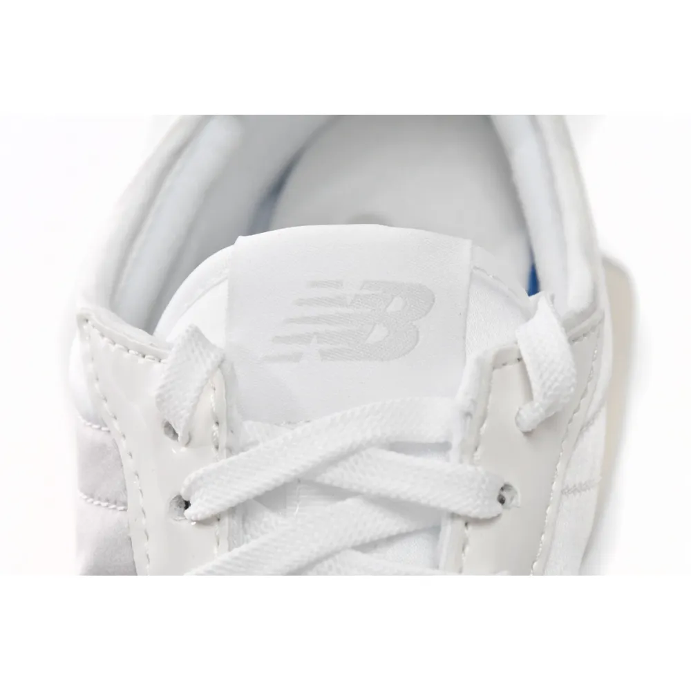 New Balance 327 White Moonbeam (Women's)  WS327SFD