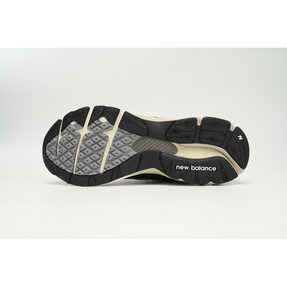 New Balance 990v3 MiUSA Black Tan  M990BB3