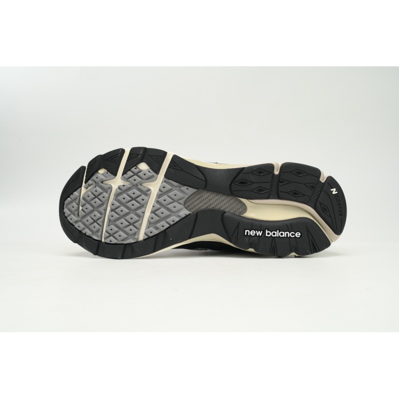 New Balance 990v3 MiUSA Black Tan  M990BB3