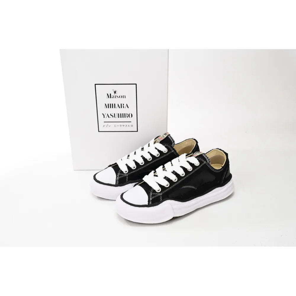  Mihara Yasuhiro White And White And Black Cloth A04FW710