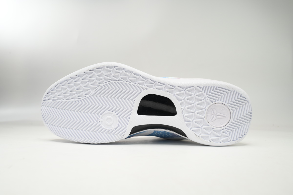  Nike Kobe 8 Protro “Triple White”The Year of the Loong