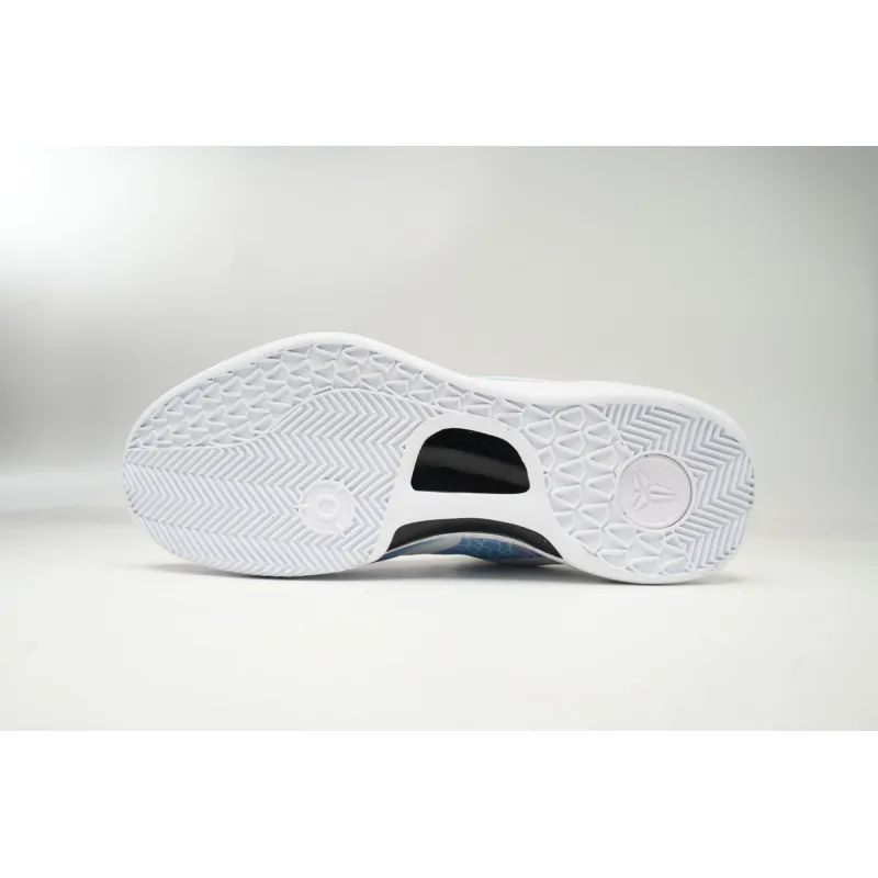  Nike Kobe 8 Protro “Triple White”The Year of the Loong