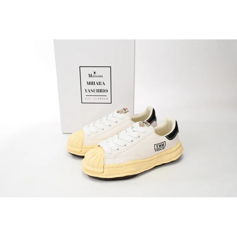 Mihara Yasuhiro White And White Yellow Black Background A09FW732