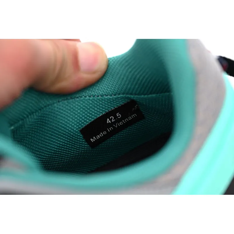 Moncler Black Green  I109A4 M00350 M2062