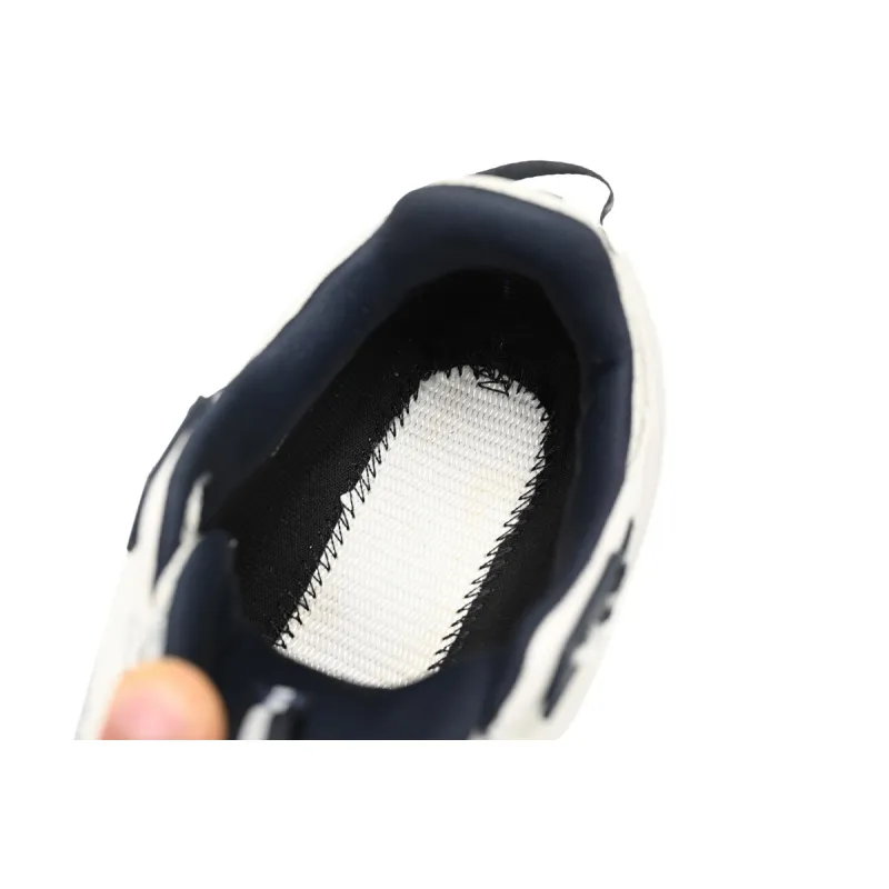 Moncler Black White and Black  I209A 4MDD090 M3311