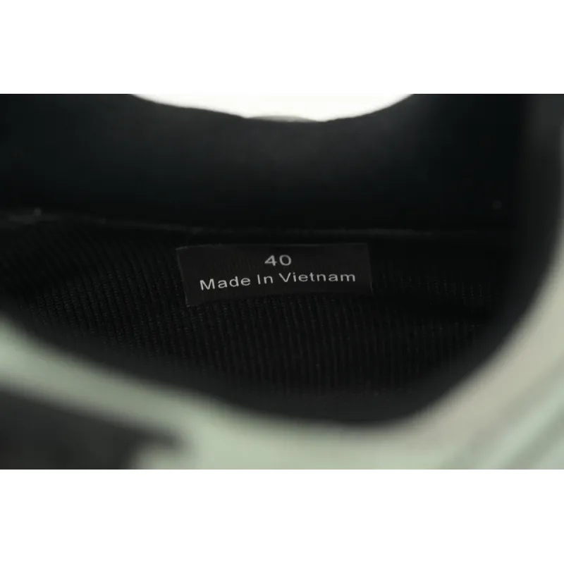 Moncler Trailgrip Fluorescent Black Black Ash  I209B 4M00230 M2962 