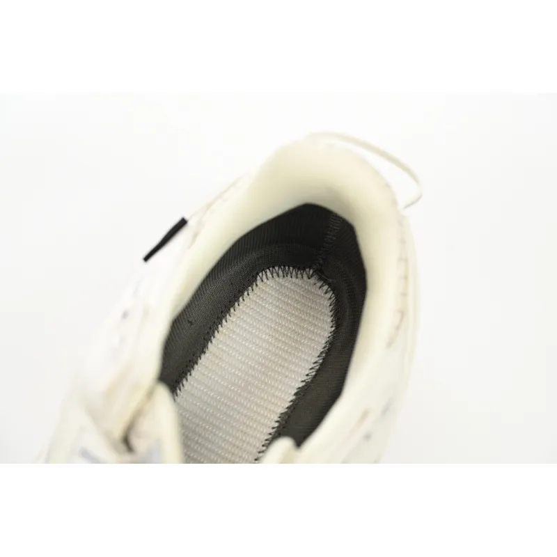 Moncler Trailgrip Gore-Tex Low White 4M00230M2058-014