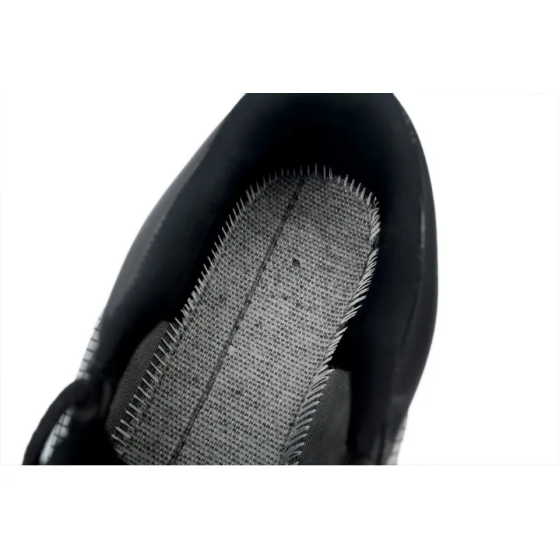 Moncler Trailgrip Lite Black I109A4M00130M2808999