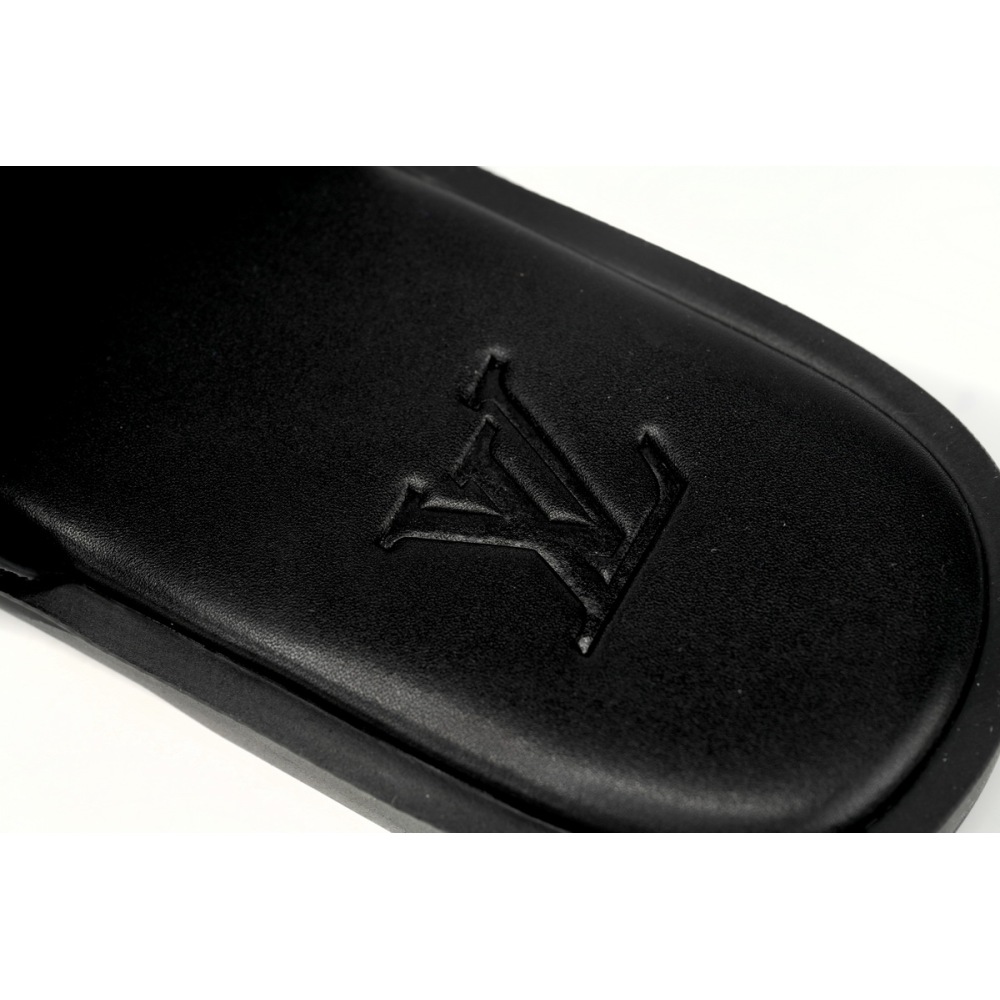  LOUIS VUITTON Oasis Black Cloth
