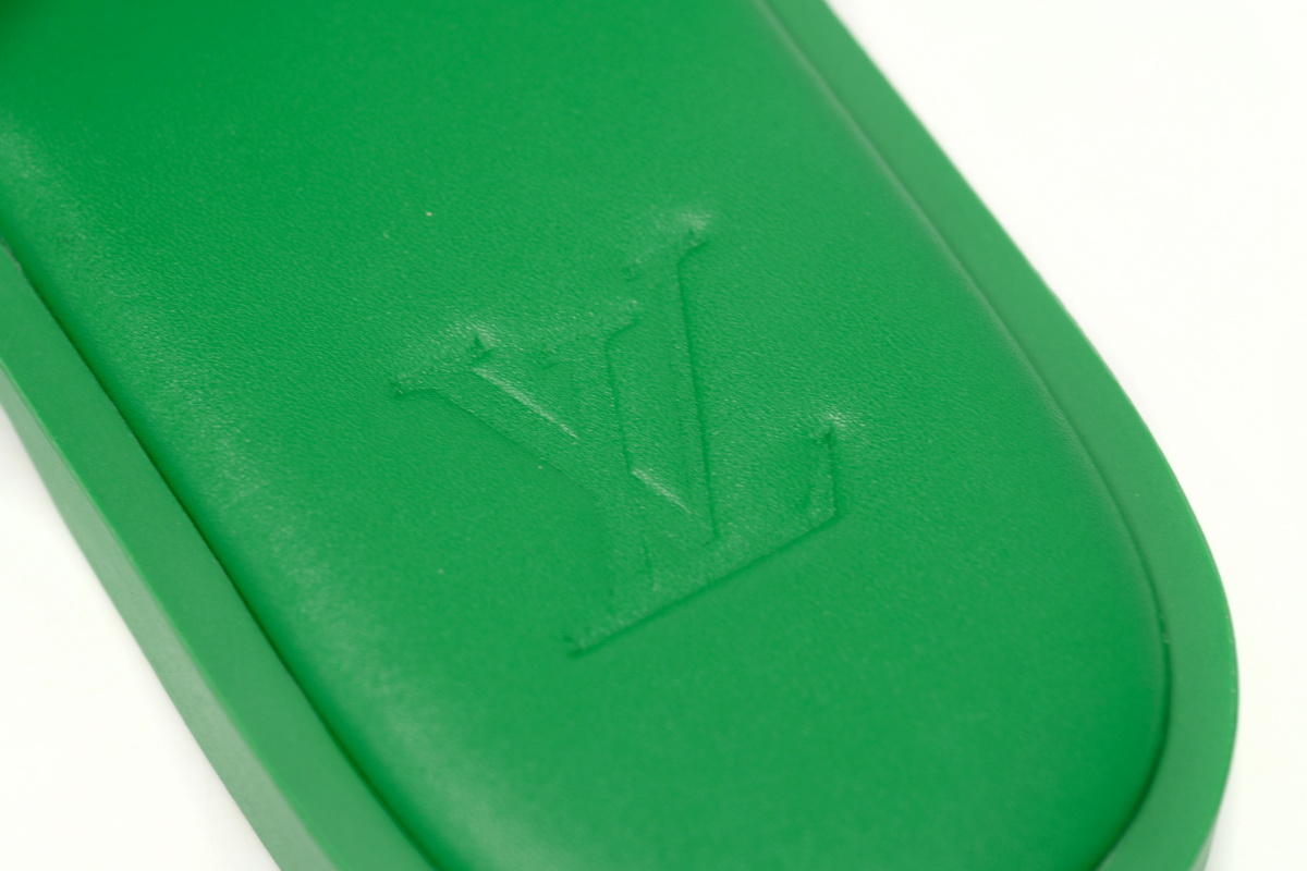  LOUIS VUITTON Oasis Green Grid