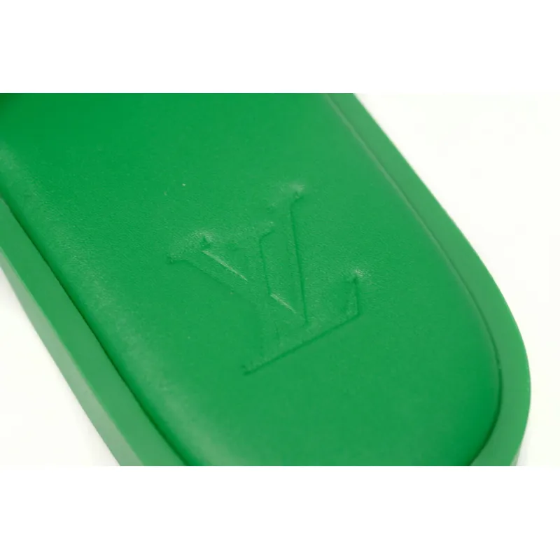  LOUIS VUITTON Oasis Green Grid