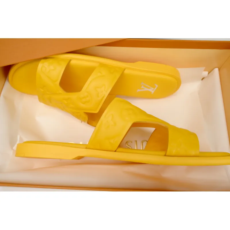  LOUIS VUITTON Oasis Yellow Embossing